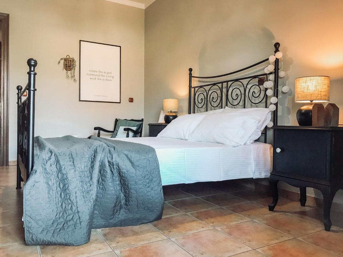 Agrilia Maison Razáta Extérieur photo