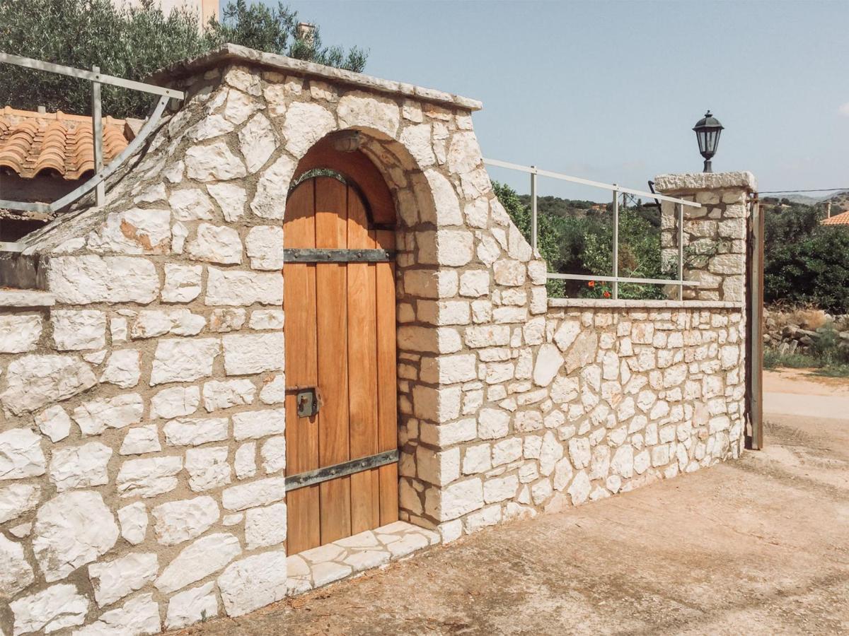 Agrilia Maison Razáta Extérieur photo