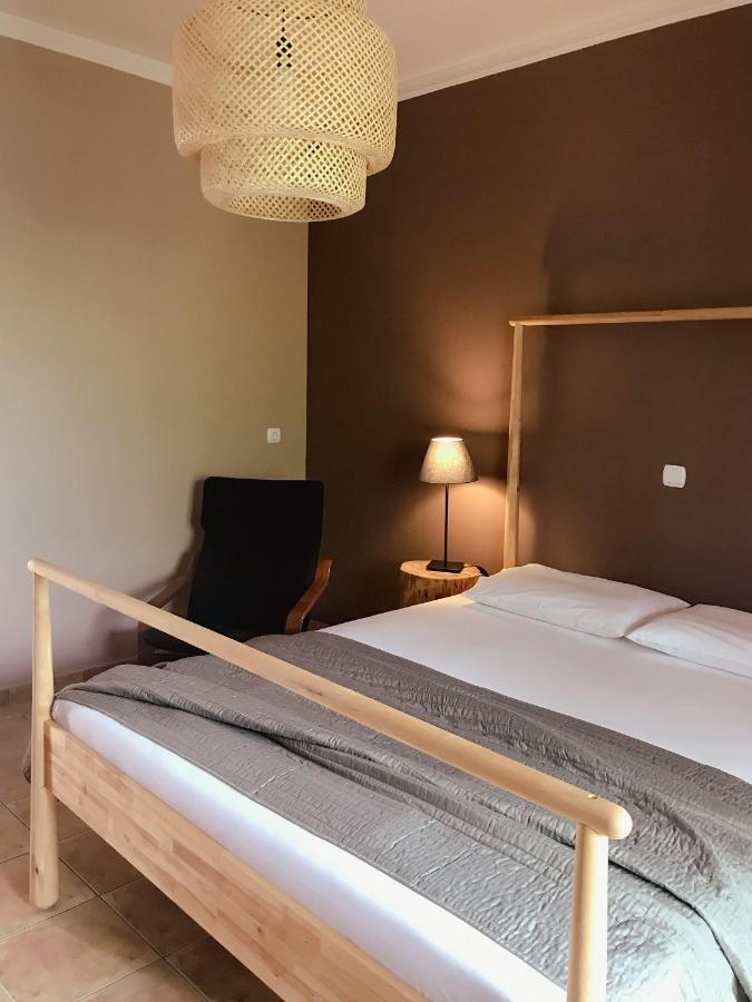 Agrilia Maison Razáta Extérieur photo