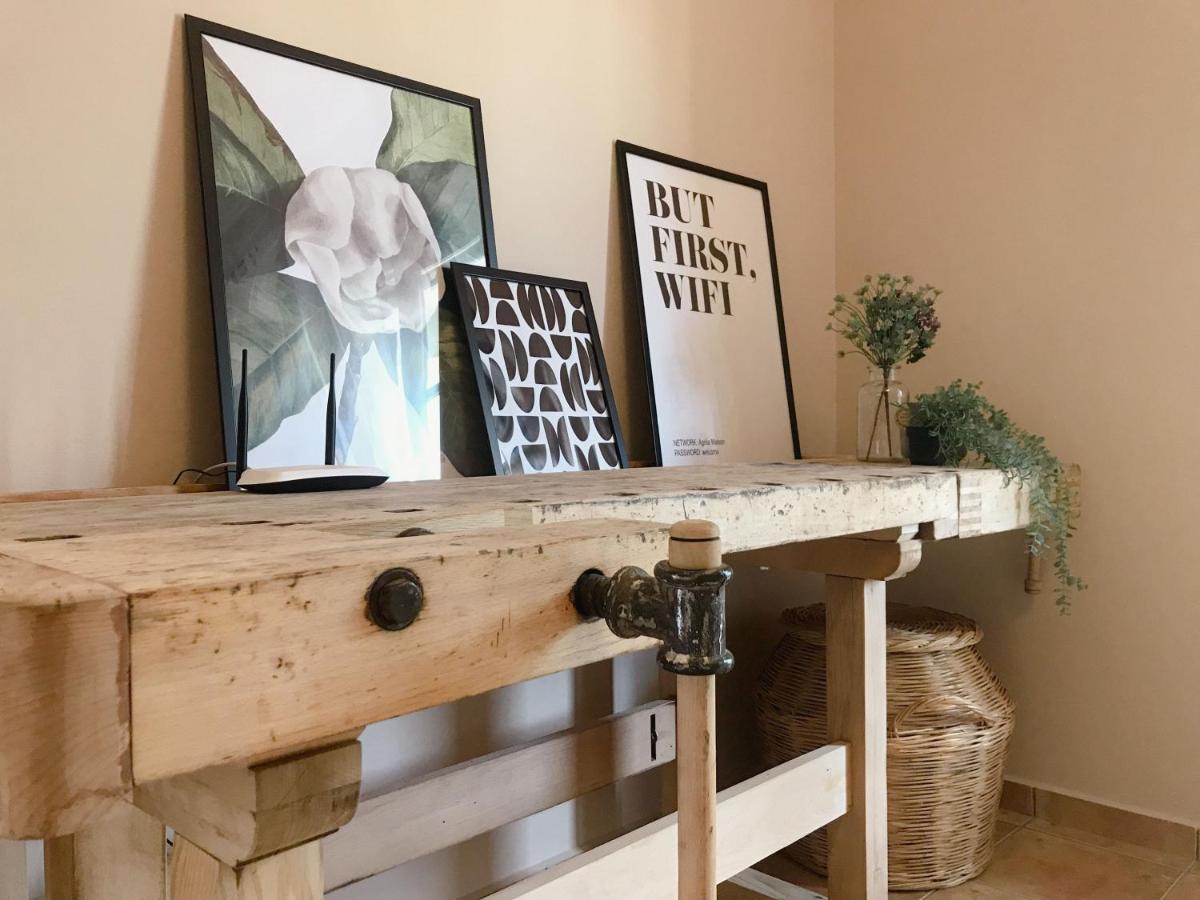 Agrilia Maison Razáta Extérieur photo