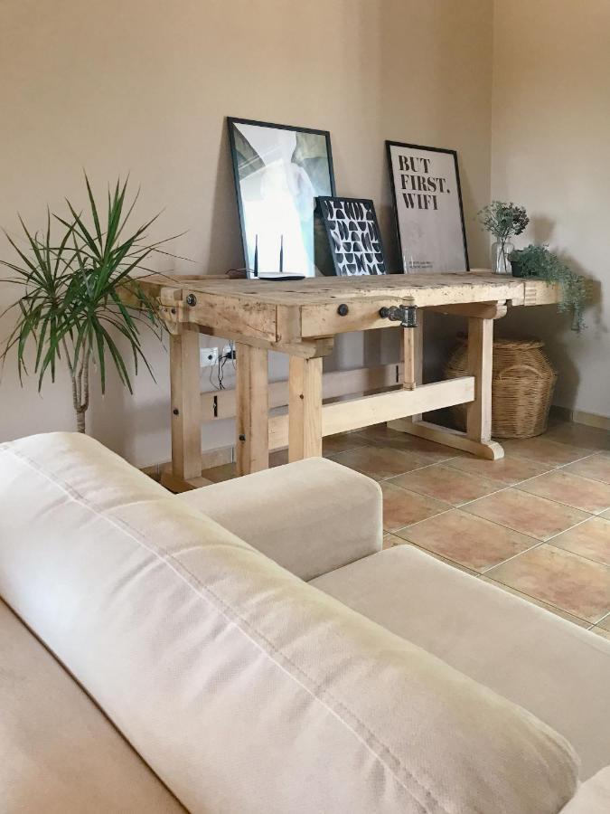 Agrilia Maison Razáta Extérieur photo